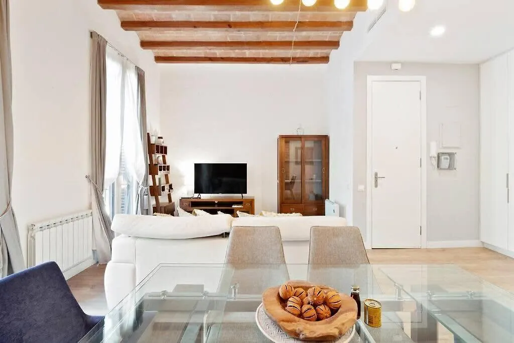 Arc De Triomf Luxury Modern 2-Bedroom 2-Bathroom Barcelona
