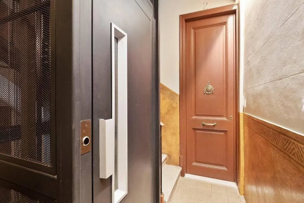 Apartment Arc De Triomf Luxury Modern 2-Bedroom 2-Bathroom Barcelona