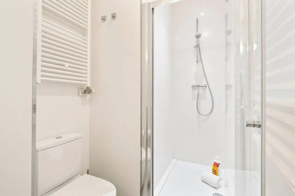Apartment Arc De Triomf Luxury Modern 2-Bedroom 2-Bathroom Barcelona Spain