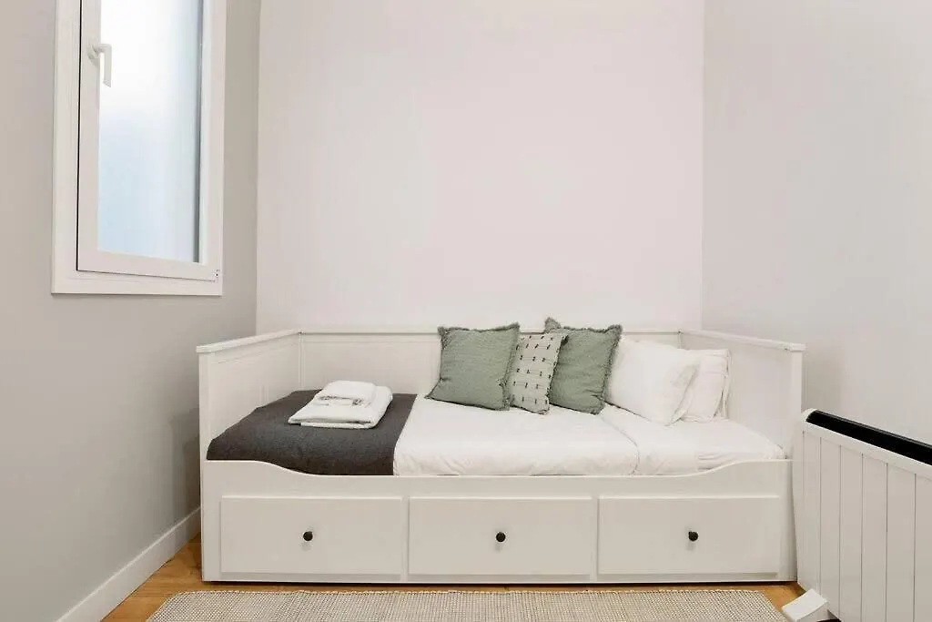 Apartment Arc De Triomf Luxury Modern 2-Bedroom 2-Bathroom Barcelona