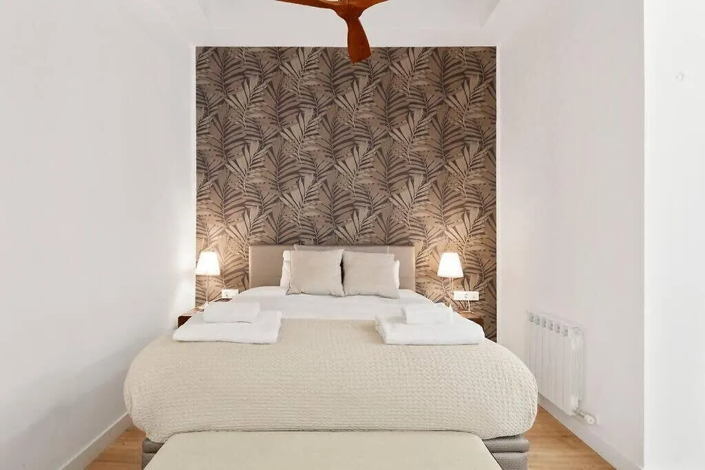 Arc De Triomf Luxury Modern 2-Bedroom 2-Bathroom Barcelona 0*,  Spain