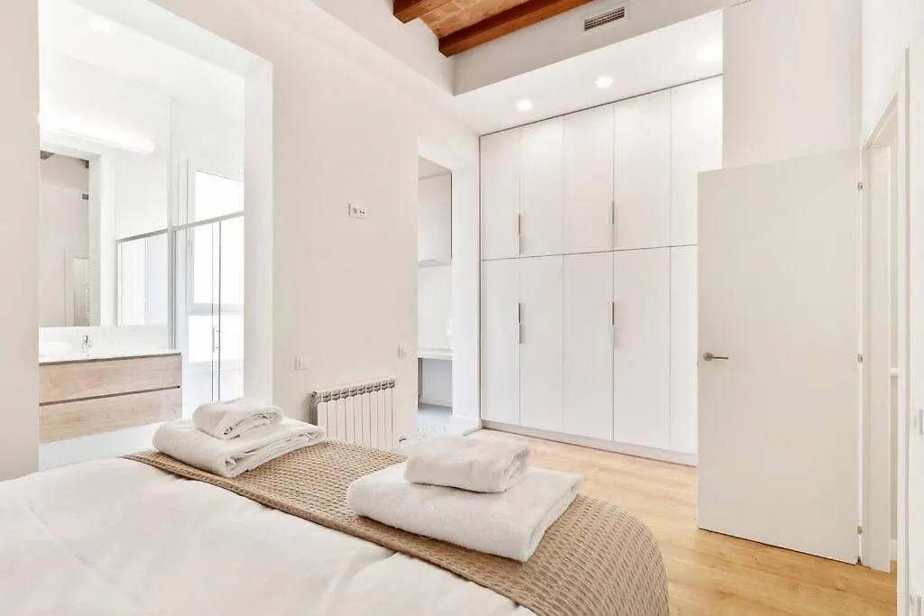 Apartment Arc De Triomf Luxury Modern 2-Bedroom 2-Bathroom Barcelona Spain